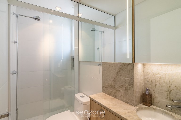 Apto c/ área gourmet a 300m da praia MTR1002