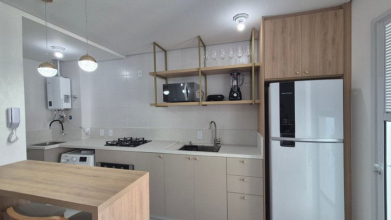 Apto c/ Churrasqueira a 200m da Praia PTC1304