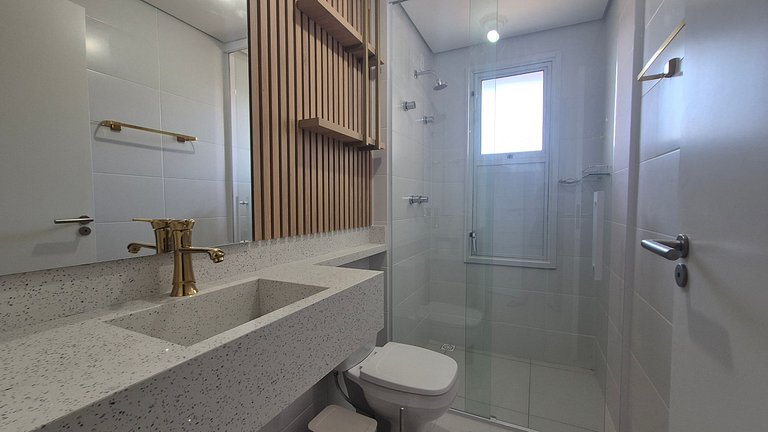 Apto c/ Churrasqueira a 200m da Praia PTC1304