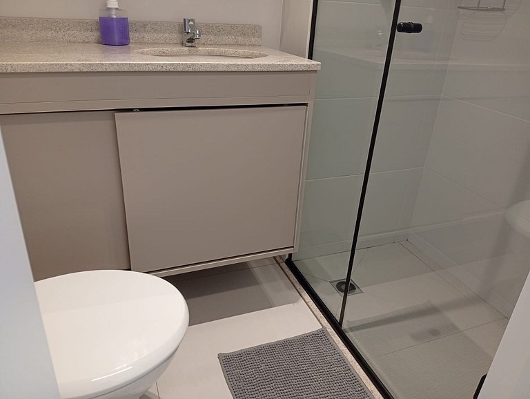 Estudio en Cond. c/ Gimnasio EMW1818