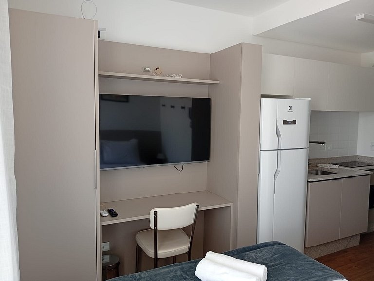 Estúdio em Cond. c/ Academia EMW1818