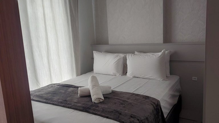 Studio em Meia Praia a 220m do Mar FFS1004