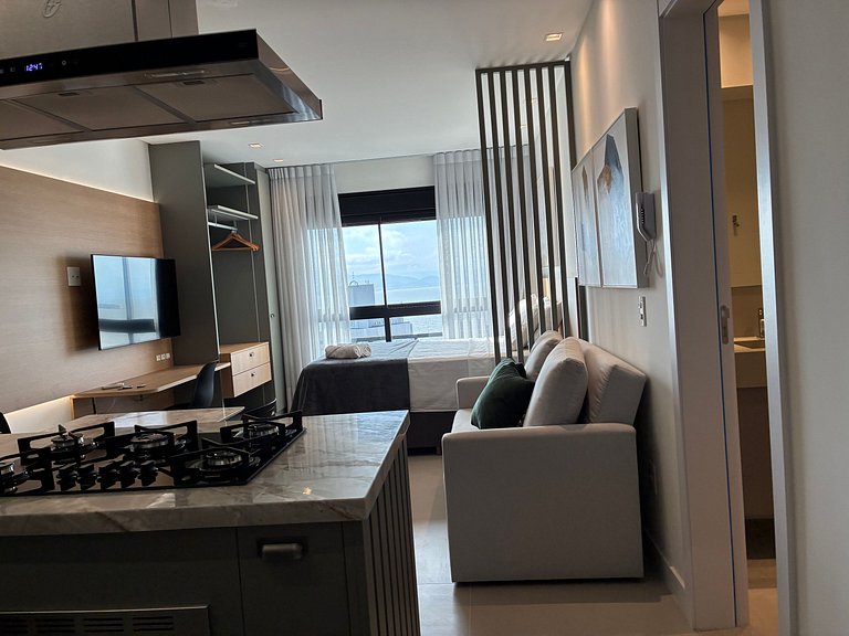 Estudio Completo con Vista al Mar EVD0603