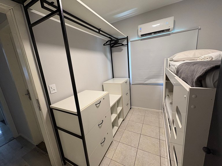 Apt 2 dorm 50m de la playa en el centro BC EAN0104