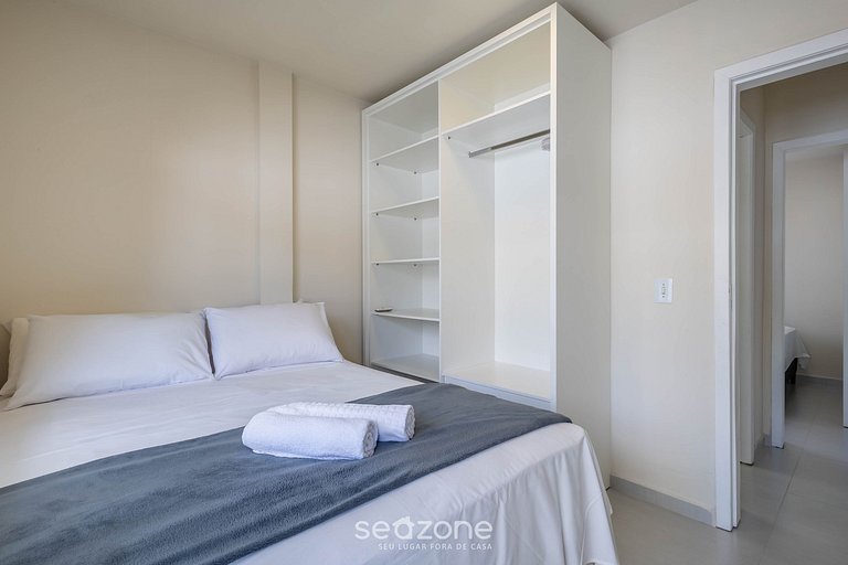 Apto a 160 m da Roda Gigante em BC - EPJ0601