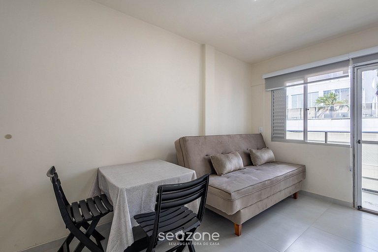 Apto a 160 m da Roda Gigante em BC - EPJ0601