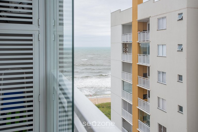 Apto c/ Parrilla en Cond. Frente al Mar VAC0801