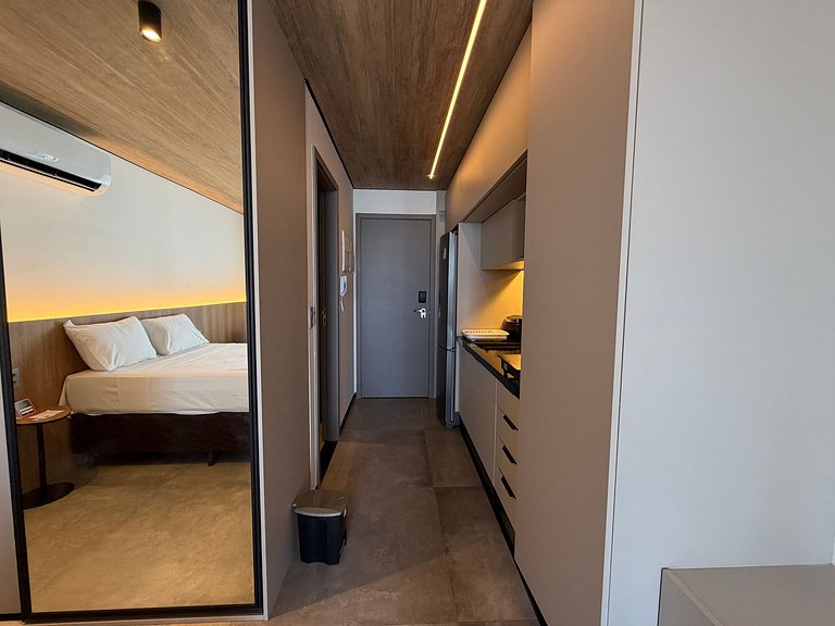 Estúdio em Prédio c/ Piscina na Orla NWT1220