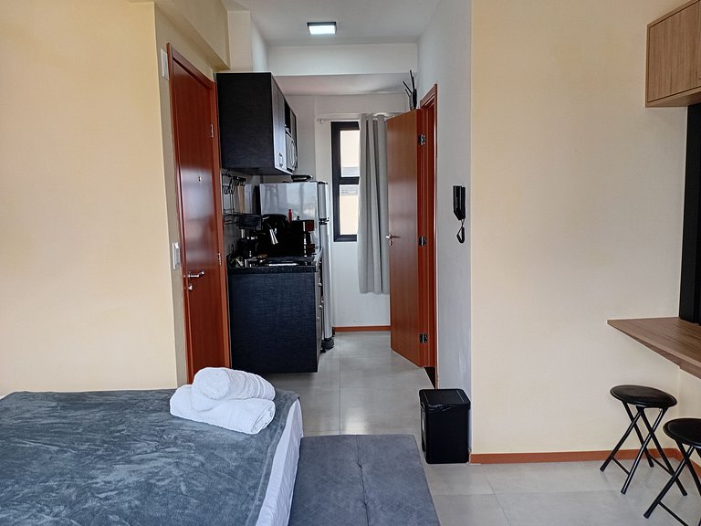 Studio a 230m da Praia de Piatã ONE0608