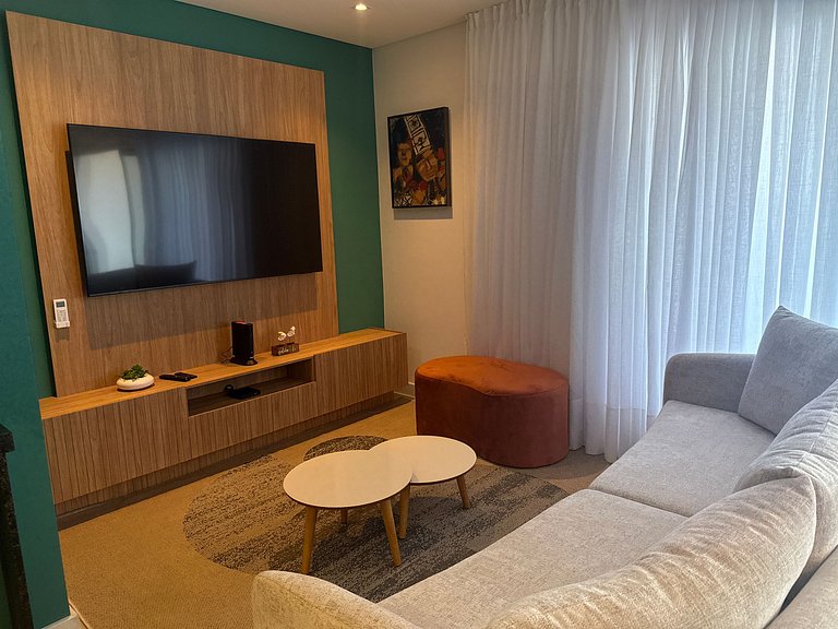 Apto de 3 Suites con Vista Parcial al Mar MHC0306