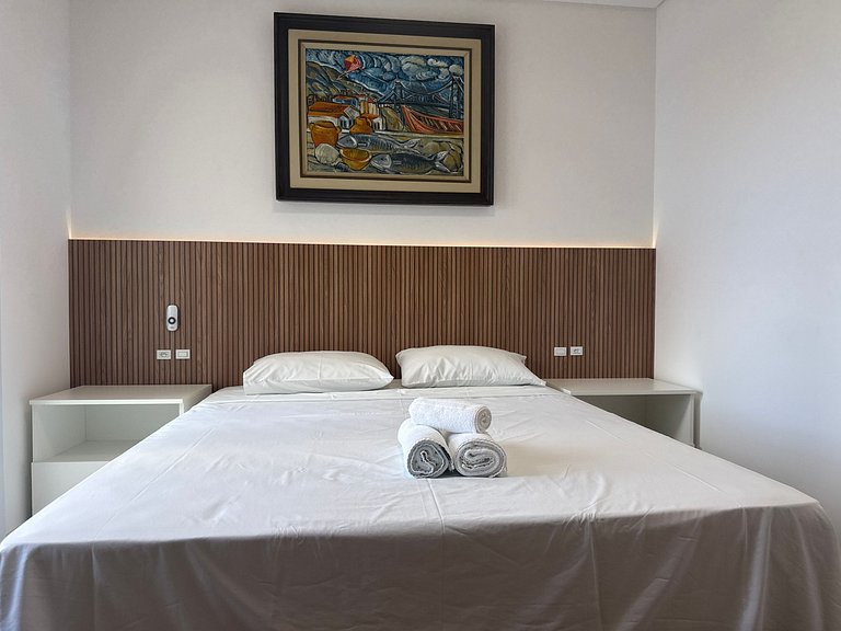 Apto de 3 Suites con Vista Parcial al Mar MHC0306