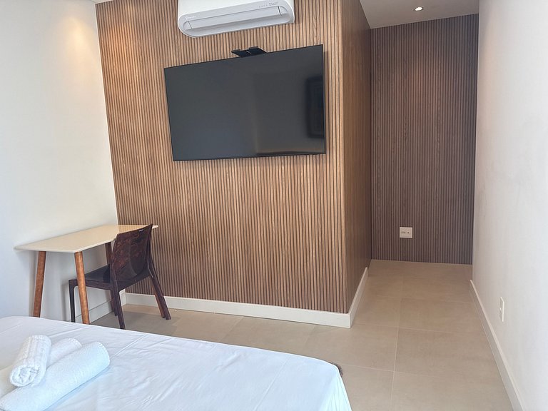 Apto de 3 Suites con Vista Parcial al Mar MHC0306