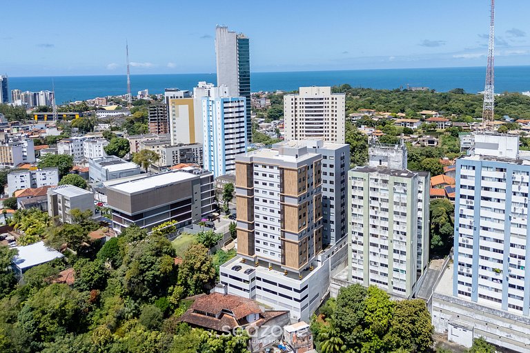 Apto em Cond. c/ Piscina na Federação HFO1006