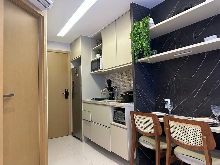 Studio em prédio c/ piscina em Salvador HFO0203