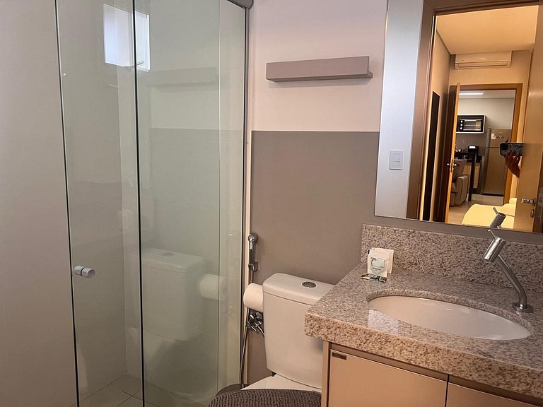 Apto Confortável em Cond. c/ Piscina GRLB1403