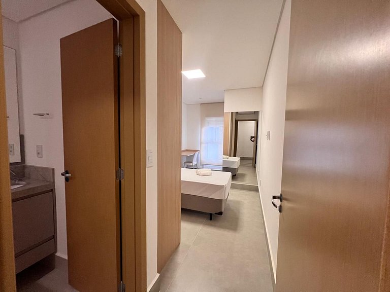 Apto Confortável em Cond. c/ Piscina GRLB1403