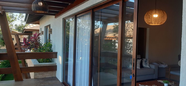 Casa en condo. c/ piscina y zona de BBQ PCR0004