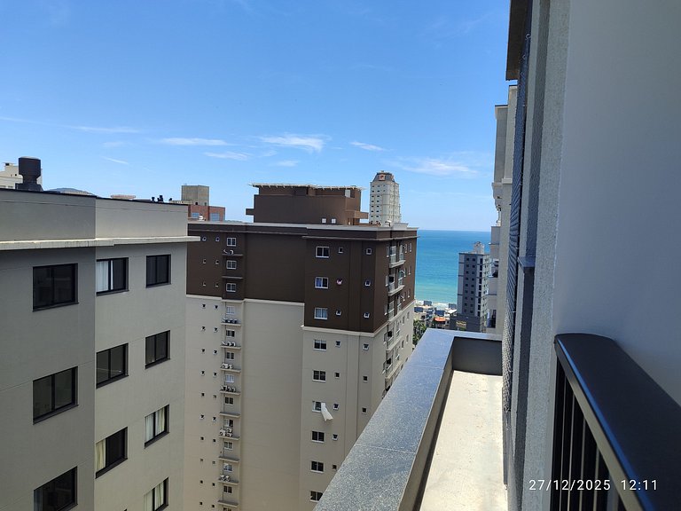 Apto c/ churrasqueira a 500m da praia STW1506