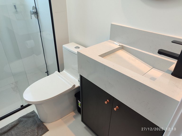 Apto c/ churrasqueira a 500m da praia STW1506