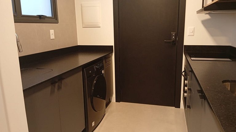 Studio completo a 150m da Praia de Jurerê PTE0507