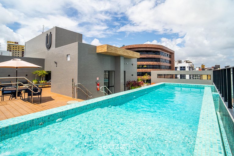 Moderno en edif. c/ piscina, 280m del mar UGR0404A