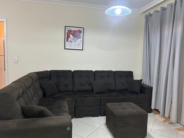 Apto 2 qts a 250m da praia no centro SDC0601