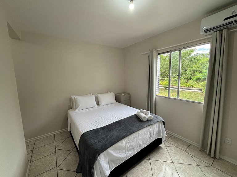 Apto con Hidromasaje en Coqueiros – ELB0203