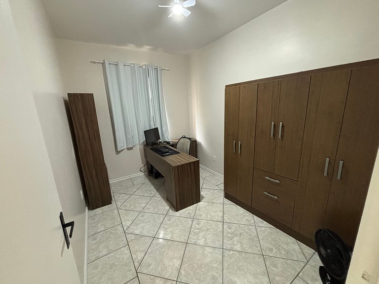 Apto c/ Hidromassagem em Coqueiros - ELB0203