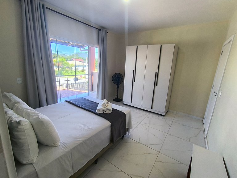 Apto 2Q c/ churrasq. próx da praia JCA0001