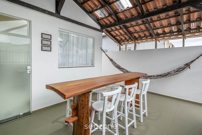 Casa completa a poucos minutos da praia JCS0874