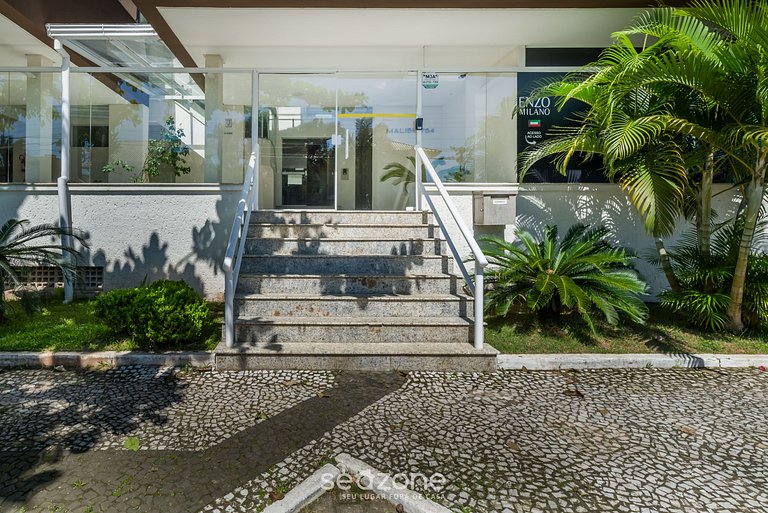 Apartamento con Parrilla en Jurerê MLB0402