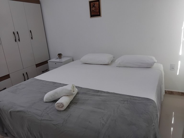 Apto em Cond. c/ Piscina a 400m da Praia EDT0018