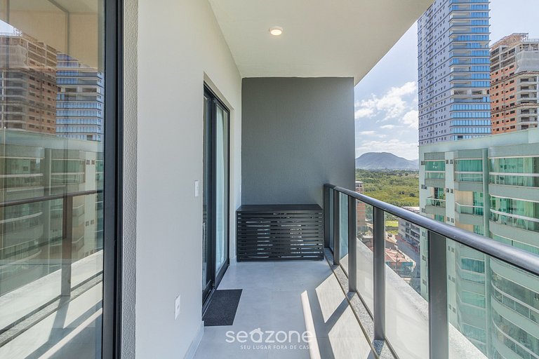 Apto c/ piscina no rooftop a 220m do mar FFS1204