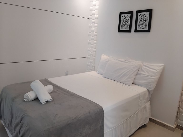 Apto em Cond. c/ Piscina a 400m da Praia EDT0018