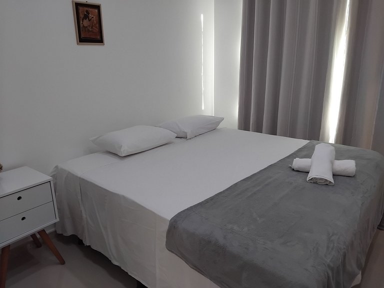 Apto em Cond. c/ Piscina a 400m da Praia EDT0018