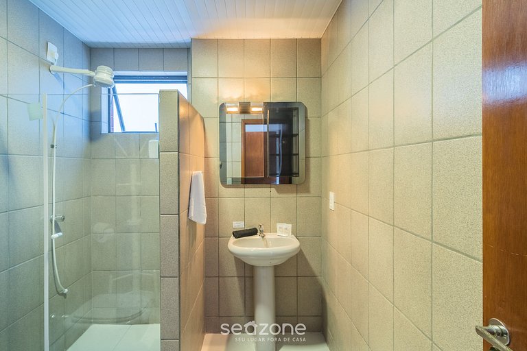 Apto c/ Churrasq. a 400 m da Praia ERR0104