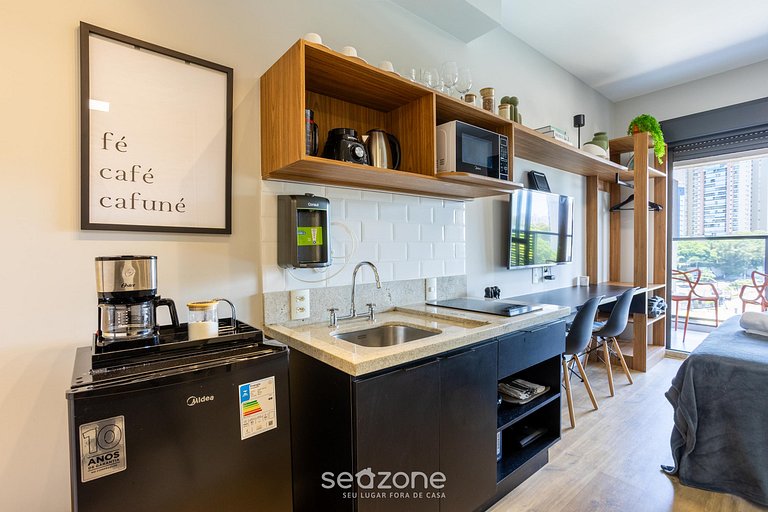 Estúdio Completo a 120 m do Metrô HMR0602