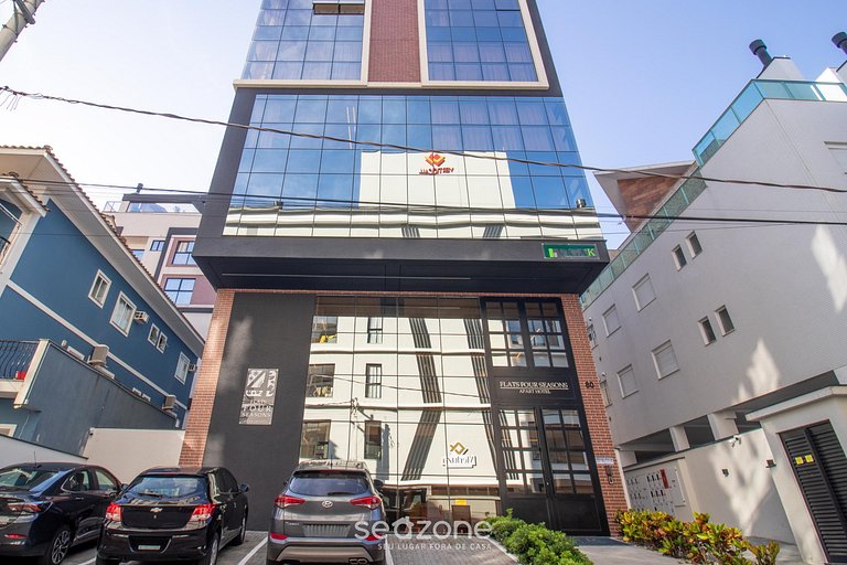 Apartamento em condomínio a 180 m da praia SFR0401