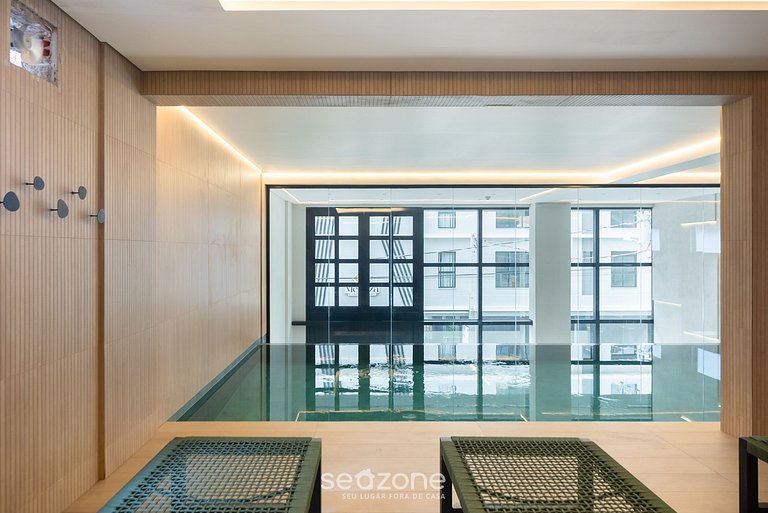Apartamento em condomínio a 180 m da praia SFR0401