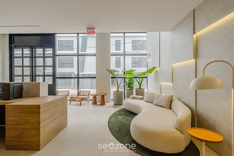 Apartamentos en edificio con piscina a 180m de la Playa en B