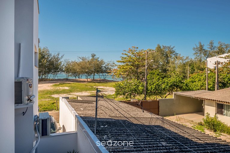 Espacio moderno c/ balcón a 10m de playa AAR0203