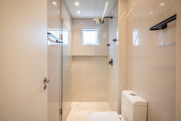 Apto c/ churrasq. a 450m do mar, Perequê SRF0601