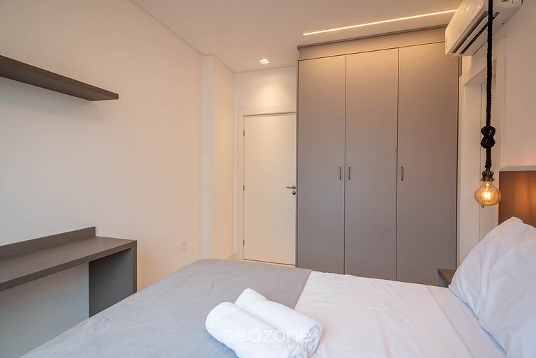 Apto c/ churrasq. a 450m do mar, Perequê SRF0601