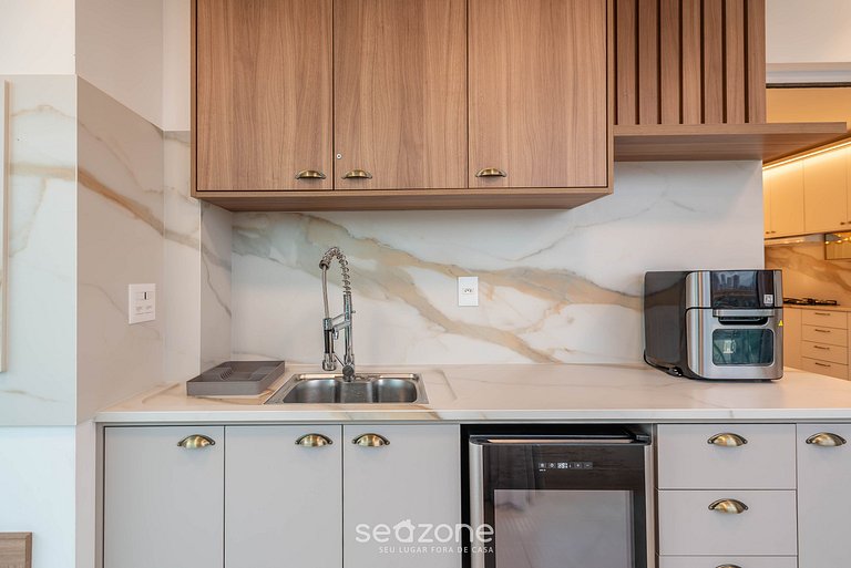 Apto c/ churrasq. a 450m do mar, Perequê SRF0601