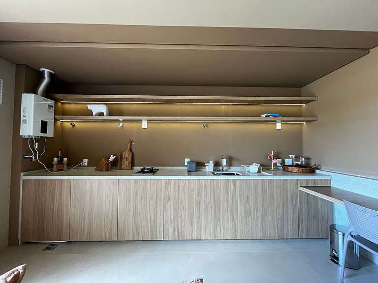 Estudio en Cond. con Piscina y Gimnasio CUO0114