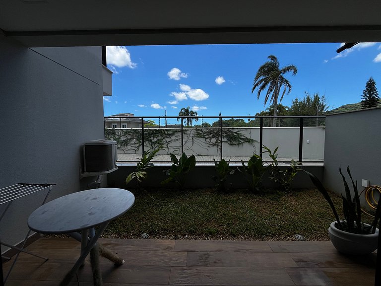 Estudio en Cond. con Piscina y Gimnasio CUO0114