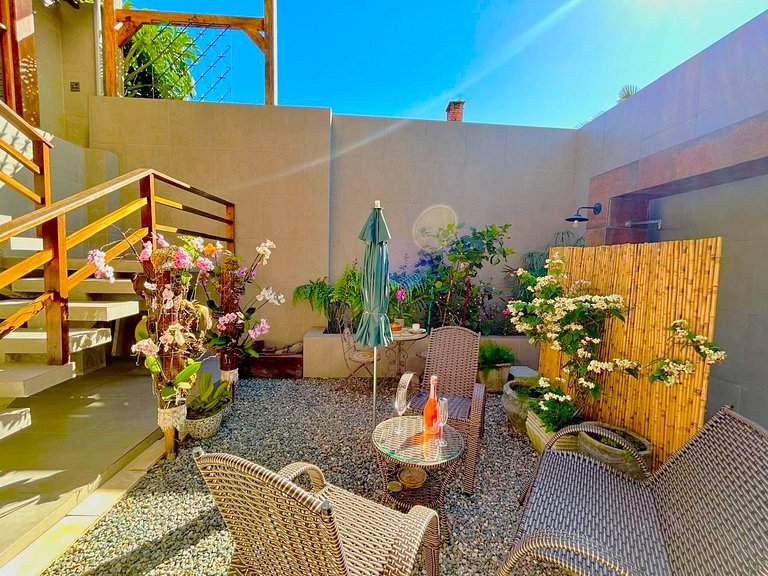 Apto c/ jacuzzi e jardim a 350m da Praia PSN002