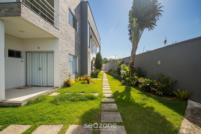 Apartamento en Condominio con Piscina VDV0014