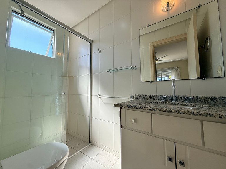 Apto c/ Churrasqueira a 190m da Praia PGA0205