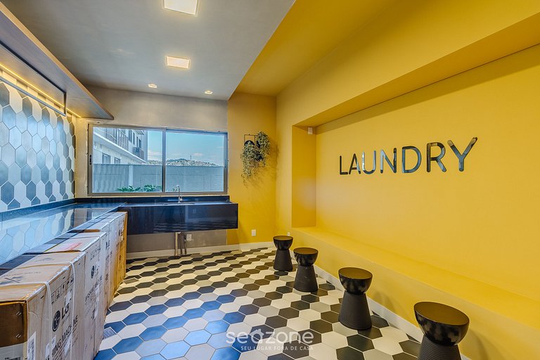 Apto em Condomínio c/ Piscina e Garagem MCP1104